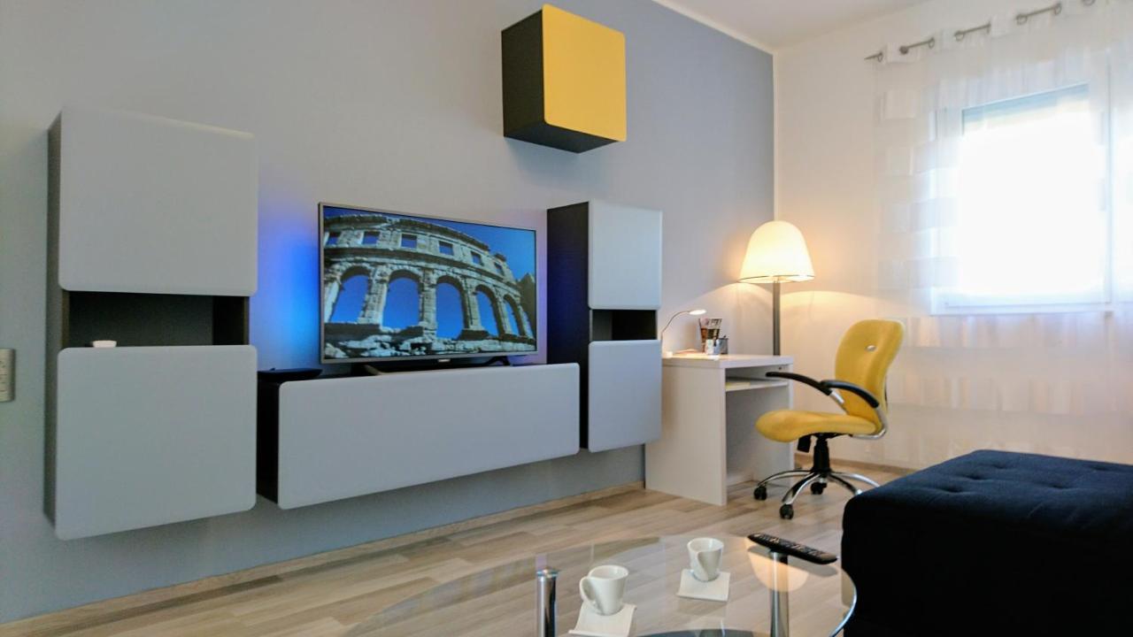 Center Holiday App Pula